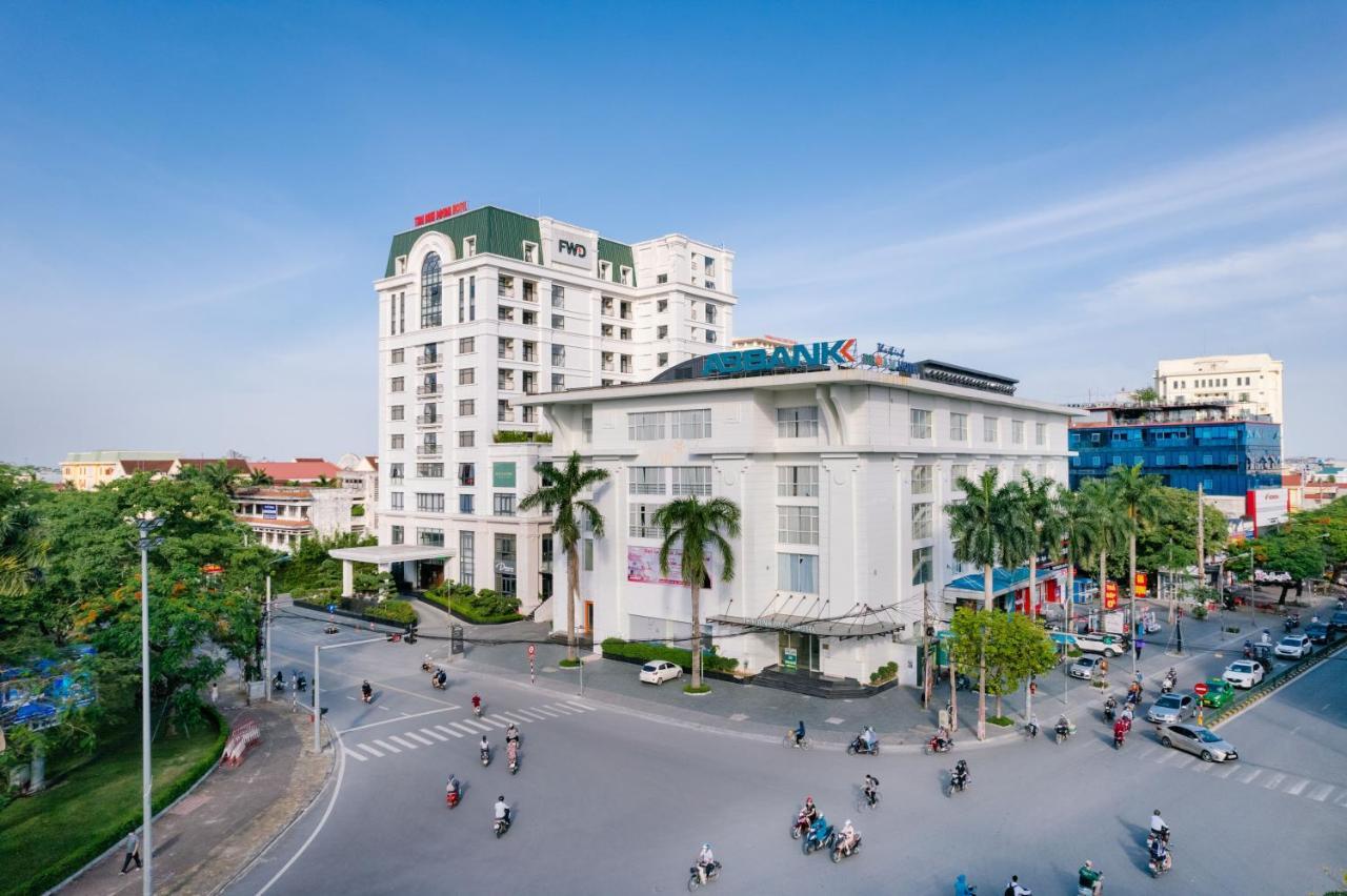 Khach San Thai Binh Dream Exterior photo