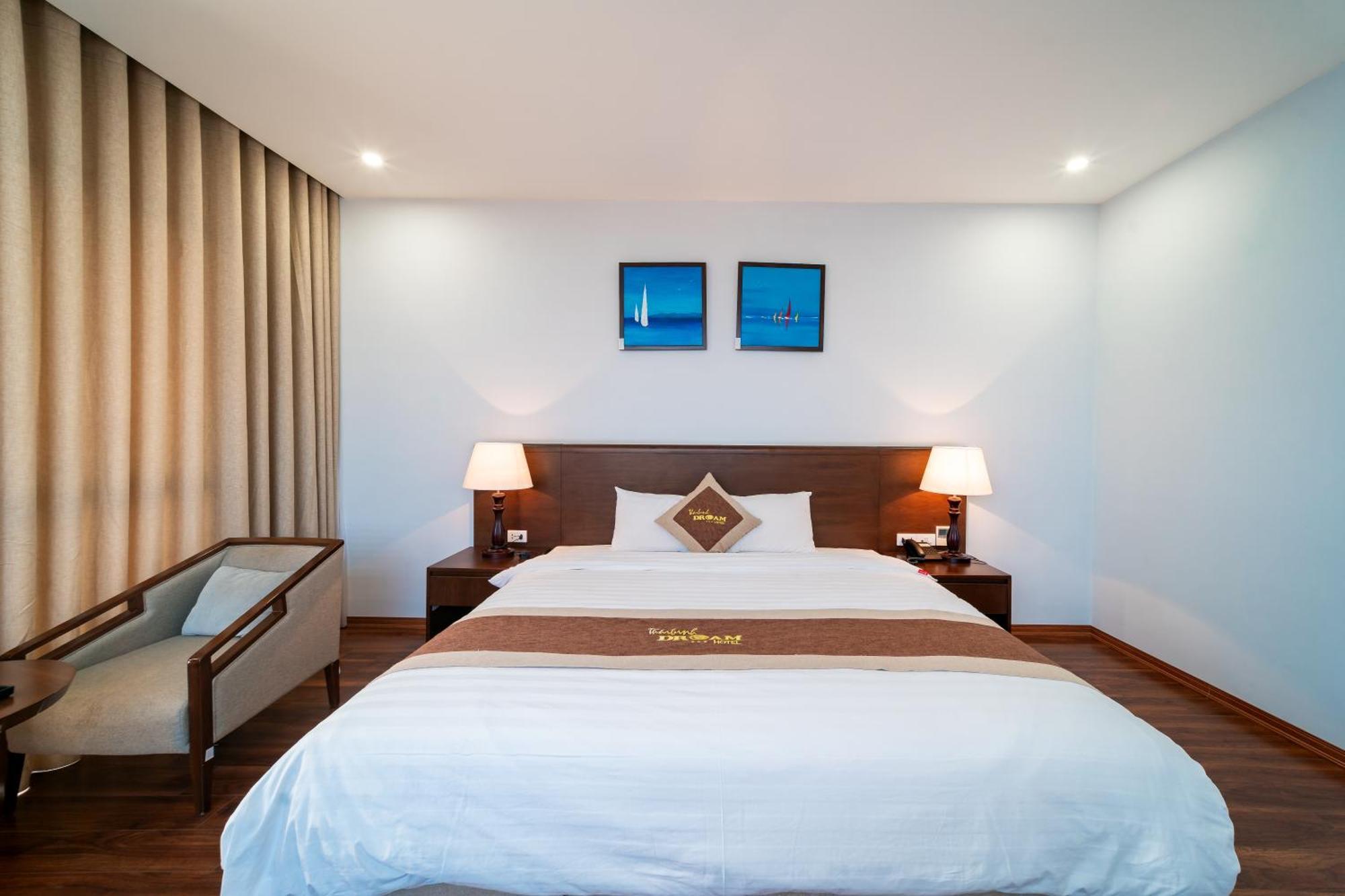 Khach San Thai Binh Dream Exterior photo